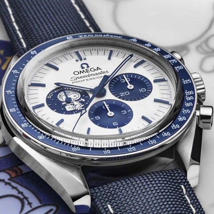 Omega Speedmaster Argenté et Bracelet en Nylon Bleu